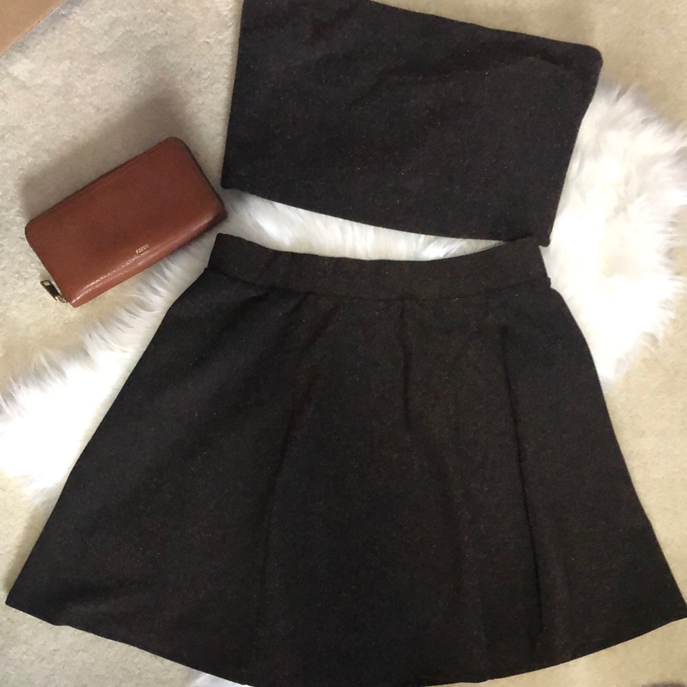 Elclipse two piece set skirt and halter top size large NWT